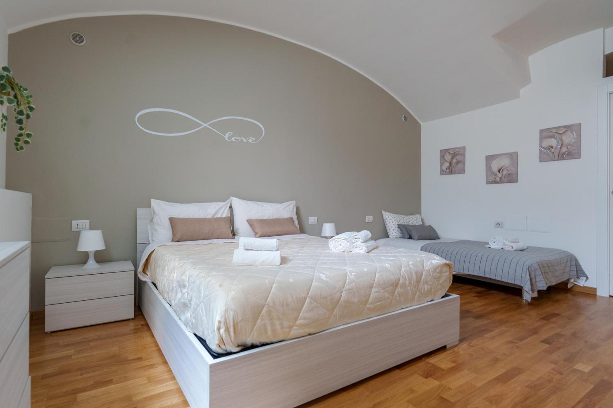 Centro Storico Duomo A 5 Minuti Love Suite Wifi Netflix Milan Exterior photo